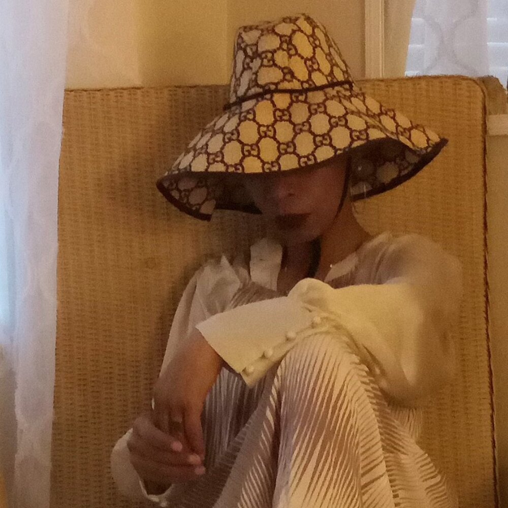 Meet your Posher, Tanya